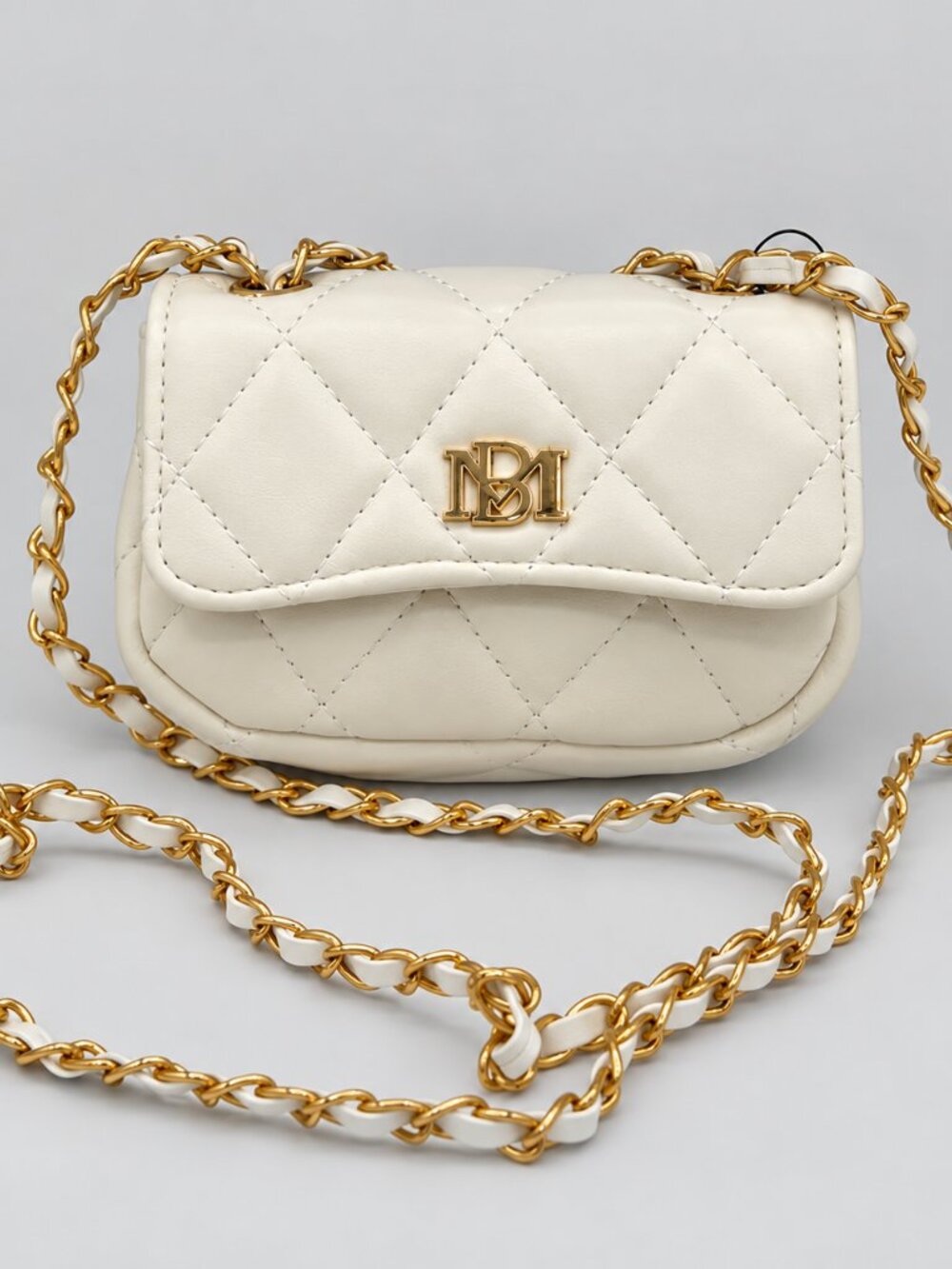Badgley Mischka White Quilted Chain Wallet Crossbody BMH-016 NWT